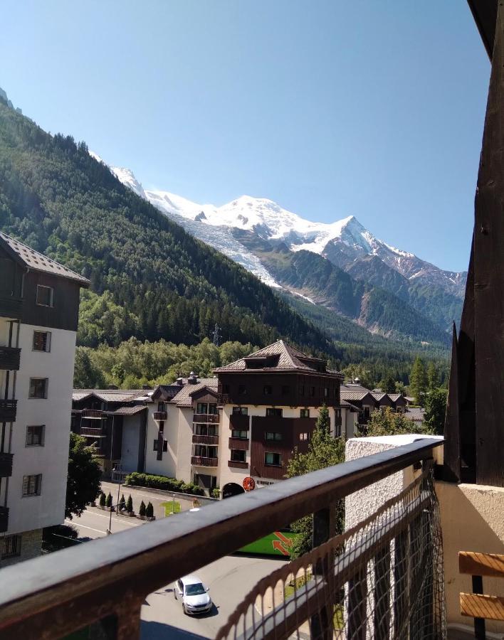 Cocon Douillet Au Pied De L'Aiguille Du Midi Lägenhet Chamonix Exteriör bild
